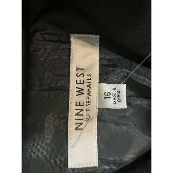 Nine West Black Ruffle Front Blazer – Women’s Size 16 – Classic Tailored Jacket - Picture 6 of 7